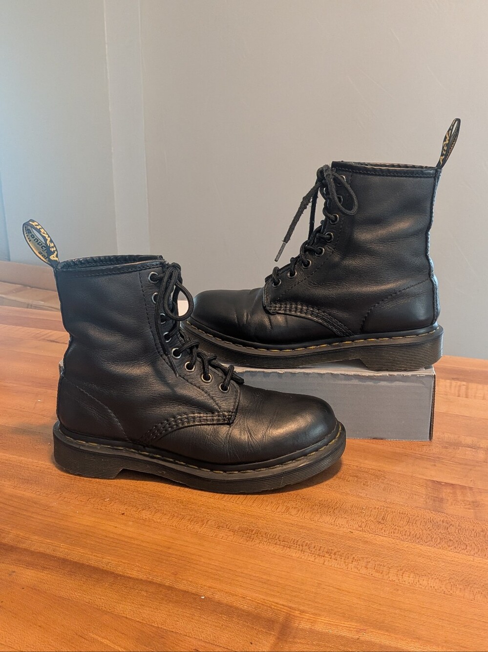 Dr. Martens 1460 Pascal Virginia Black Leather Boots Sz 6